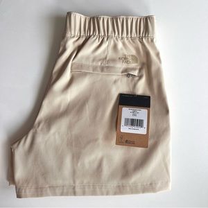 The North Face Women’s Commuter Shorts in Gravel